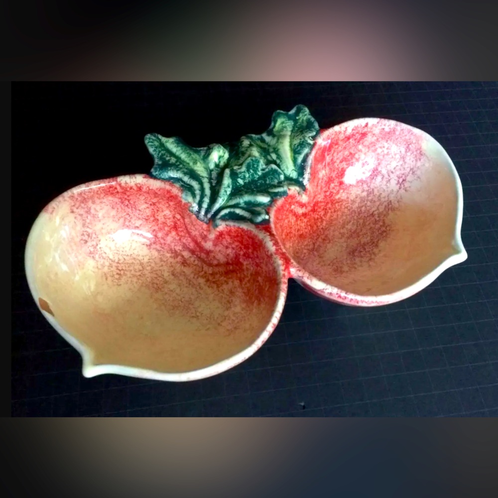 Vietri Farmhouse Chic Radish Double Candy Nut Dip Ceramic Bowl.Made In Italy.